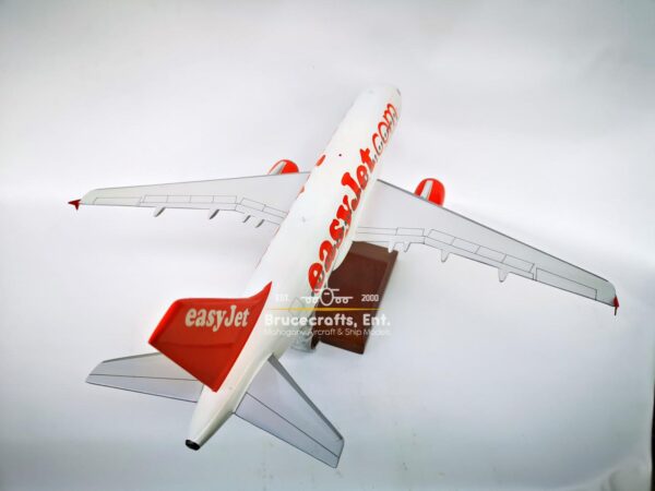 Model of Airbus A319 Easyjet with detailed craftsmanship.